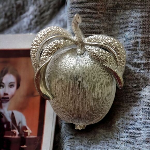 Sarah Coventry Apple Brooch Pendant Adams Delight Vintage 60s Silver Tone MCM.  - Picture 14 of 16